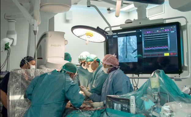 La cirugía vascular del Hospital de León «está discriminada» con «la misma tecnología que hace 20 años»
