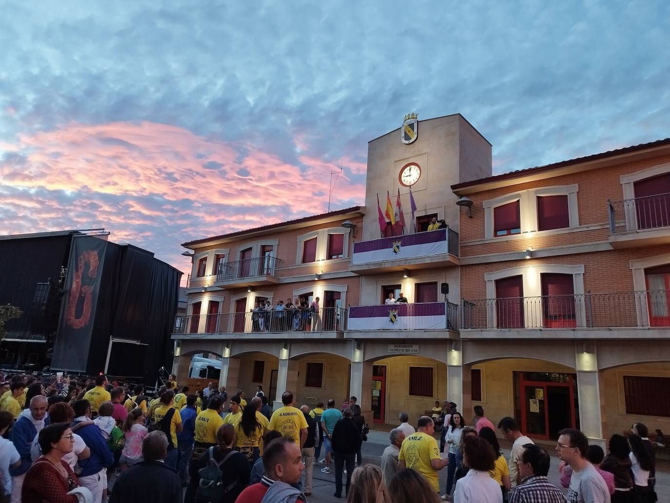 El pregón de Ramón Isidoro dio el pistolezato de salida a las fiestas patronales de Valencia de Don Juan