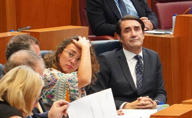 Suárez-Quiñones acusa al PSOE de «oportunismo político carroñero» por utilizar los incendios para cargar contra la Junta