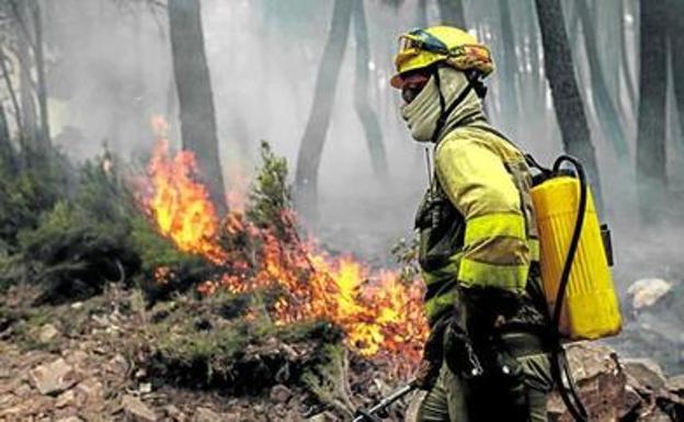 La Junta convoca ayudas por valor de 35,1 millones para mejorar la dotación de los servicios de prevención, extinción de incendios y salvamento