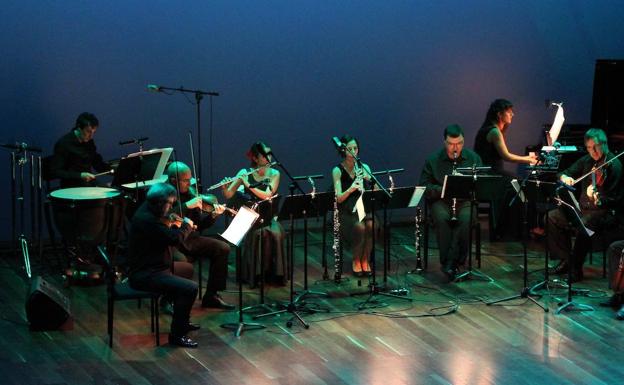 Zarzuela y música leonesa en el Teatro Municipal de La Bañeza