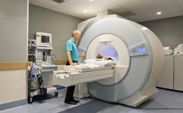 La Junta destina dos millones de euros para el equipo de radiología vascular y un TAC del Caule