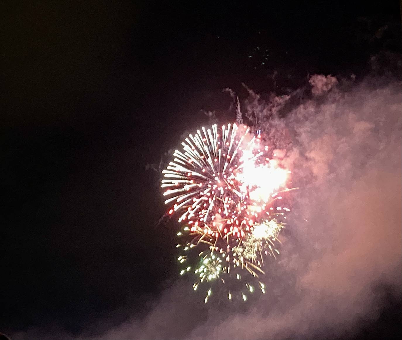 Fuegos artificiales en la Encina
