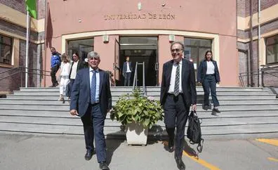 El ministro de Universidades anuncia en León que el Gobierno bajará las tasas de los másteres no habilitantes
