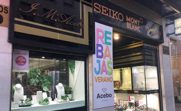 Detenido un atracador que robó varios relojes en una joyería en el centro de León