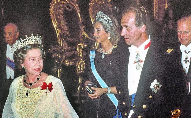 Juan Carlos I no asistirá a las exequias de Isabel II