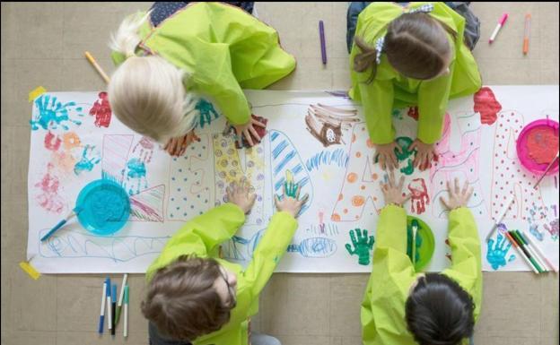 La gratuidad de la Educación Infantil de uno a dos años permitirá a las familias un ahorro medio de 2.000 euros por niño y curso