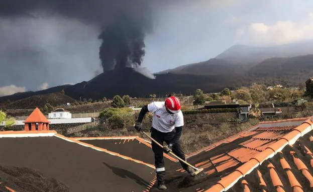 Se cumple el primer aniversario del volcán de La Palma que contó con voluntariado leonés