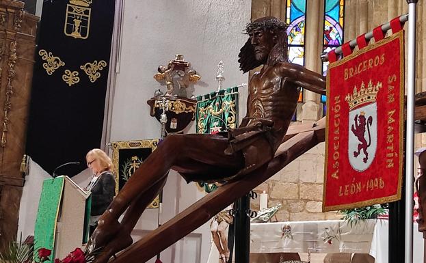 La lluvia impide el regreso del Cristo de la Agonía a las calles del Húmedo