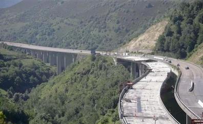 Transportes pone en marcha un nuevo desvío de la A-6 por las obras de reparación del viaducto de Castro