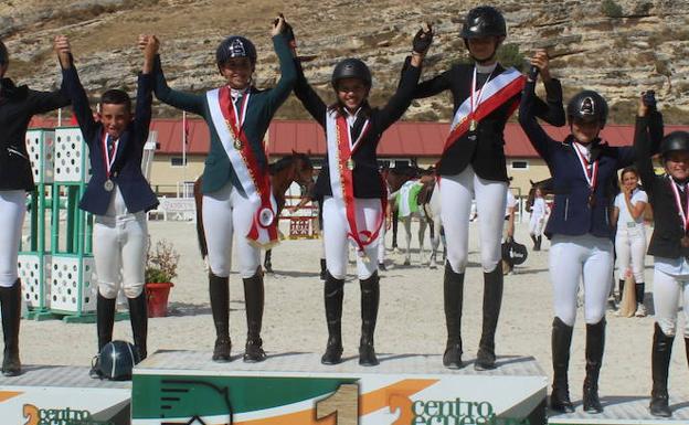 Dos medallas leonesas en el Campeonato de Castilla y León de Saltos 2022