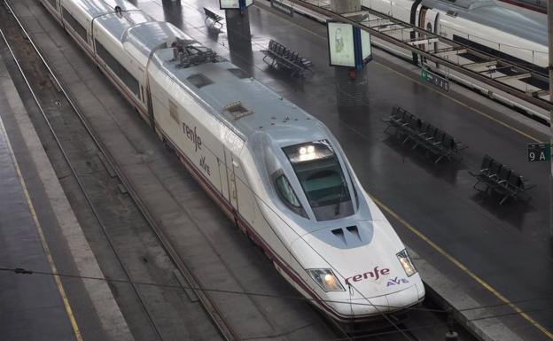 El flujo del AVE entre León y Madrid aumenta casi un 80% durante el último año en agosto