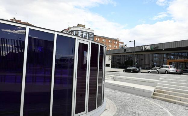 Adif integra el ferrocarril y la bicicleta en la estación de León con aparcamientos seguros