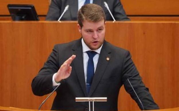 El procurador de VOX por León llama a Igea «mini autócrata convertido en youtuber»