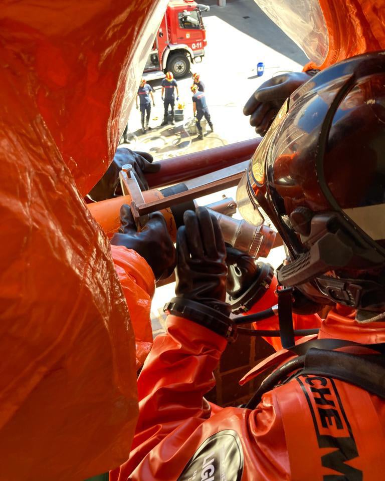 Bomberos de León realizan un curso de accidentes en transporte de Mercancías Peligrosas