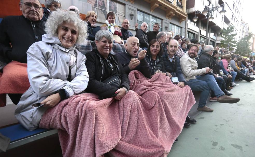 Lenta pasión, larga espera: La ciudad se entrega a su Semana Santa