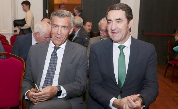 Junta y empresarios apuestan por la eficiencia energética y el ahorro y ponen en valor la red de calor «inédita» de León