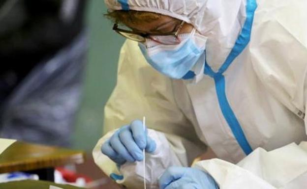 La incidencia de la covid-19 en mayores de 60 años en León sigue bajo control con 205 casos