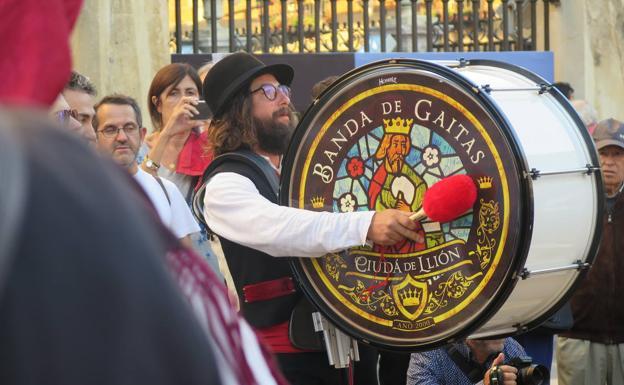 La X Xuntanza de Banda de Gaitas se celebra este sábado en la Plaza de Regla