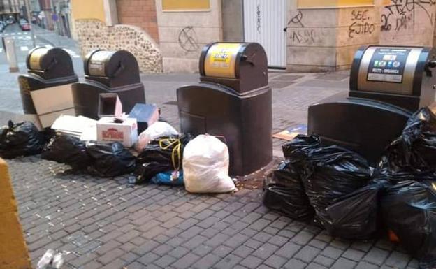 Cs denuncia la suciedad del casco histórico de León y pide soluciones antes de San Froilán