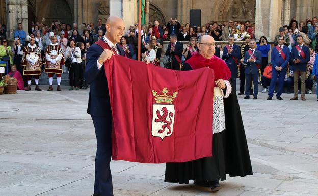 «León sabe bien de pagar tributos; el último, de hace poco, nos obliga a estar donde no queremos»