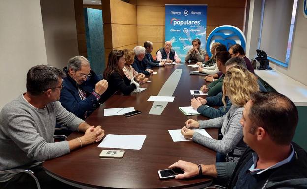 Vélez anima al PP de San Andrés a recuperar la alcaldía con Noelia Álvarez como coordinadora