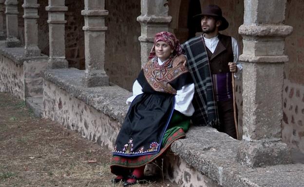 El ILC pone en valor el acervo cultural del traje tradicional leonés