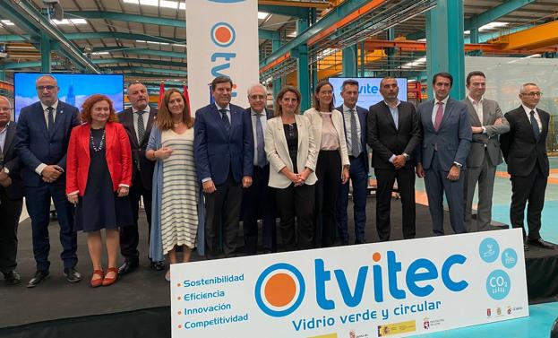 El alcalde de Ponferrada cree que la nueva planta de Tvitec convertirá al Bierzo «en un polo tecnológico e industrial en el sector del vidrio»