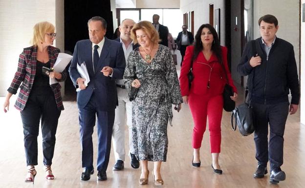 El PSOE defiende que el Gobierno asumió el gasto covid en Castilla y León y el PP responde que «fue claramente insuficiente»