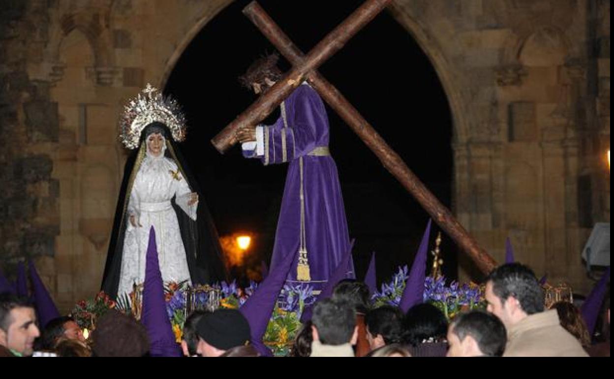 Sahagún acoge el sábado la presentación del libro 'Patrimonio cofrade'