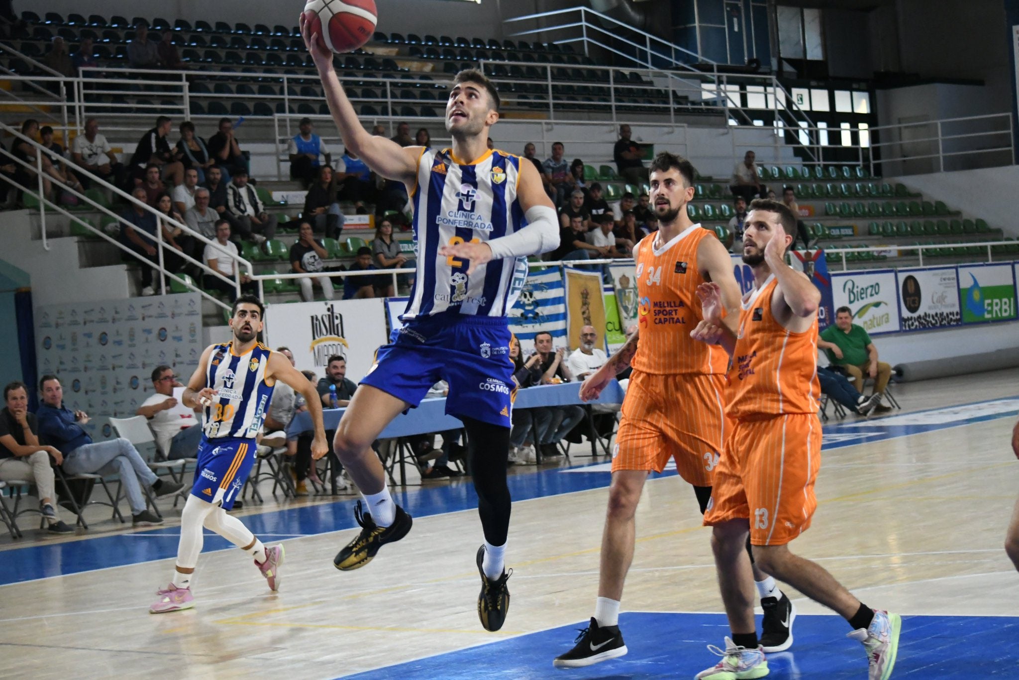 El Clínica Ponferrada busca ante el Basket Navarra su tercera victoria en una semana