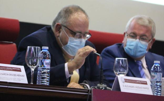 Sanidad está «valorando» sacar a licitación la ampliación de la UCI de León «en los próximos meses»