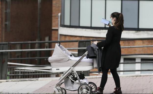 El Ayuntamiento de León ya ha concedido 10.000 euros en ayudas a la natalidad en 2022