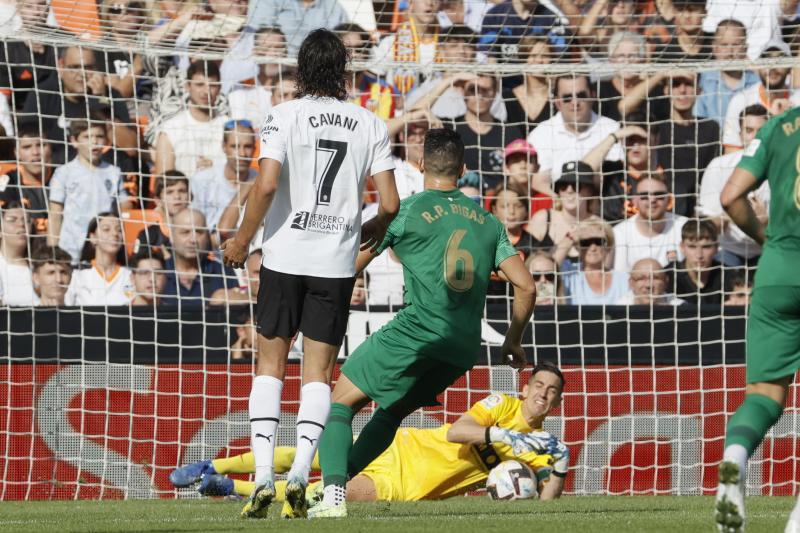 El Elche rescata un punto en Mestalla