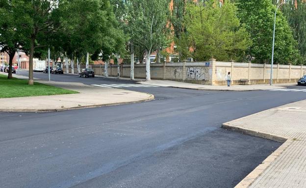 El Ayuntamiento de León acometerá los trabajos de asfaltado en una docena de calles de la ciudad