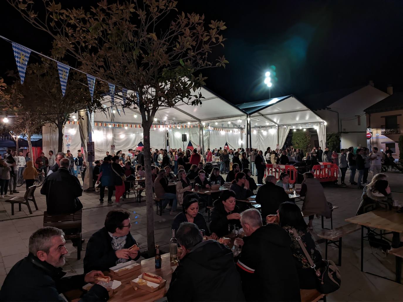 La música anima las primeras horas del Oktoberfest