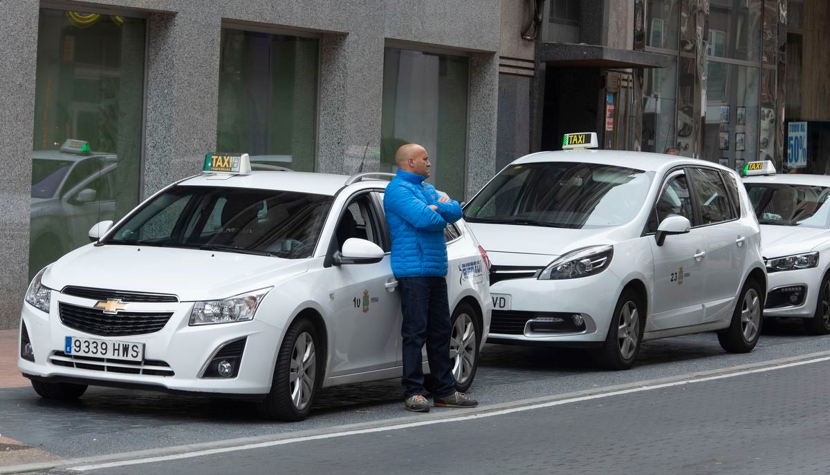 El taxi teme que los VTC regresen a León y sean competencia directa en el área metropolitana