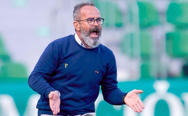 El ex culturalista Álvaro Cervera, nuevo entrenador del Real Oviedo