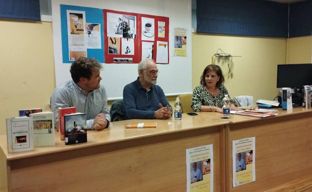 Juan Pedro Aparicio apadrina la nueva temporada de los clubes de lectura de Pinilla