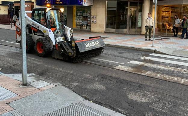 El Plan de Asfaltado continúa en las calles del centro de León