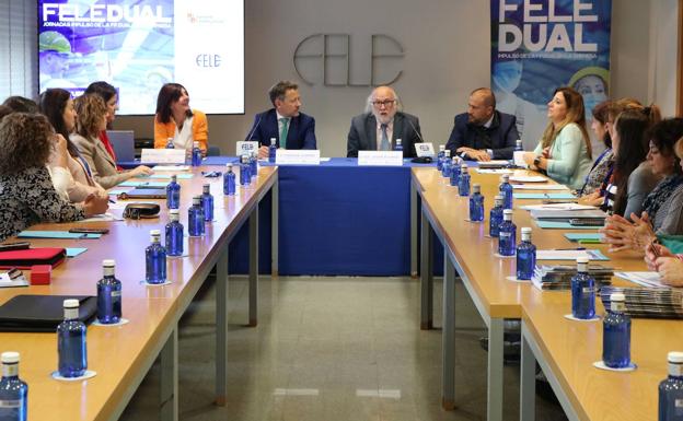 FELE y CaixaBank celebran las II Jornadas de Impulso de FP Dual dirigidas al sector industrial y farmacéutico