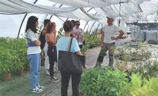 Estudiantes de tecnología de los alimentos de la Ule visitan tres explotaciones agrícolas