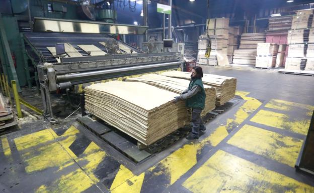 El fondo inversor Carlyle asume el control de Garnica Plywood en una operación de 500 millones de euros