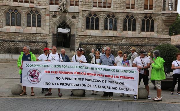 La Coordinadora de León por la Defensa del Sistema Público de Pensiones vuelve a la calle