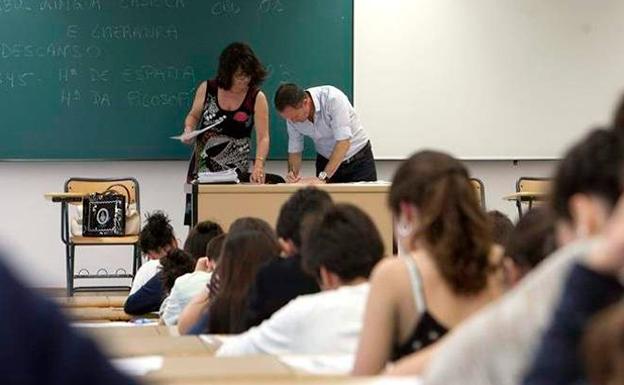 CCOO León denuncia que la Dirección Provincial de Educación no cubre las jefaturas de departamento