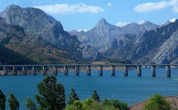 Tragsa ejecutará las obras de la red de riego del sector X de la subzona de Payuelos, en la zona regable del embalse de Riaño, por 12,5 millones