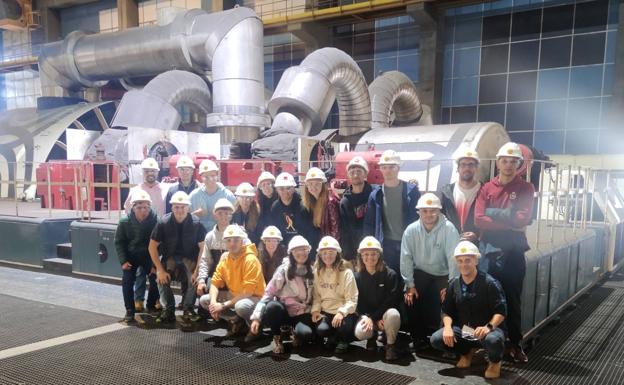 Estudiantes del Grado de Ingeniería de la Energía visitan la central termoeléctrica de Aboño