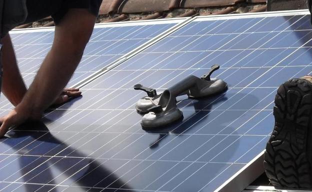 León bonificará el 25% del IBI a las viviendas y comunidades que instalen placas fotovoltaicas