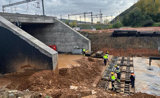 El nuevo paso bajo la línea del AVE en La Robla estará terminado a principios de 2023