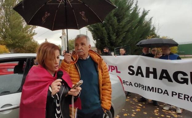 UPL en Sahagún reúne a 200 personas para exigir a la Junta que rectifique su mapa de transporte